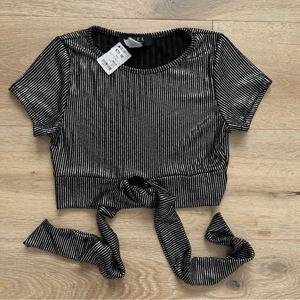Akira Shirt Womens Medium Silver Black Metallic Striped Cropped Tie Front *H20